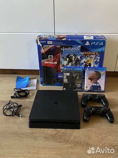 Sony playstation 4 slim