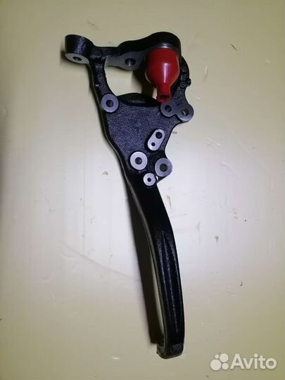 Кулак перед левый Dodge charger LD