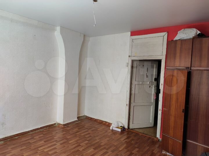 Комната 18 м² в 4-к., 4/4 эт.