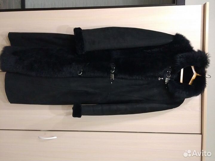 Продам женскую дубленку