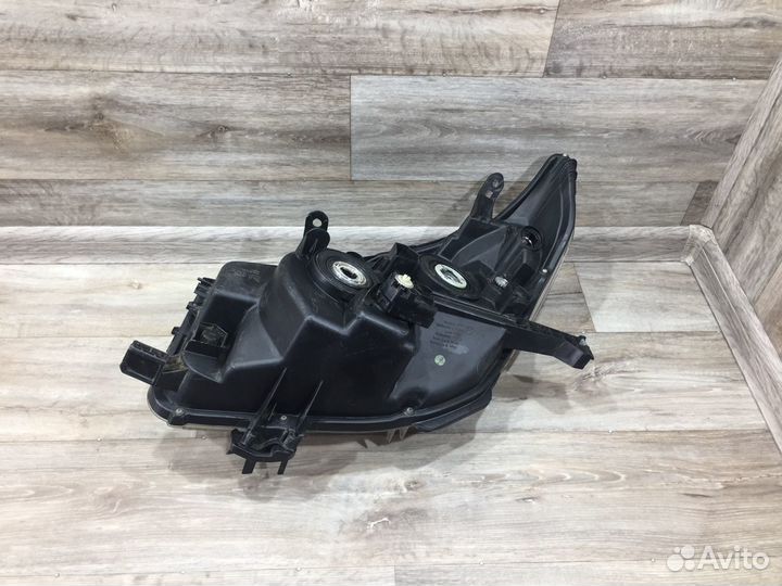 Фара правая Land Cruiser Prado 150 (09-13) / Прадо