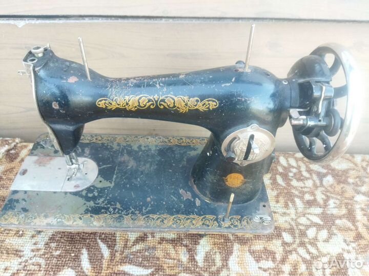 Швейная машина