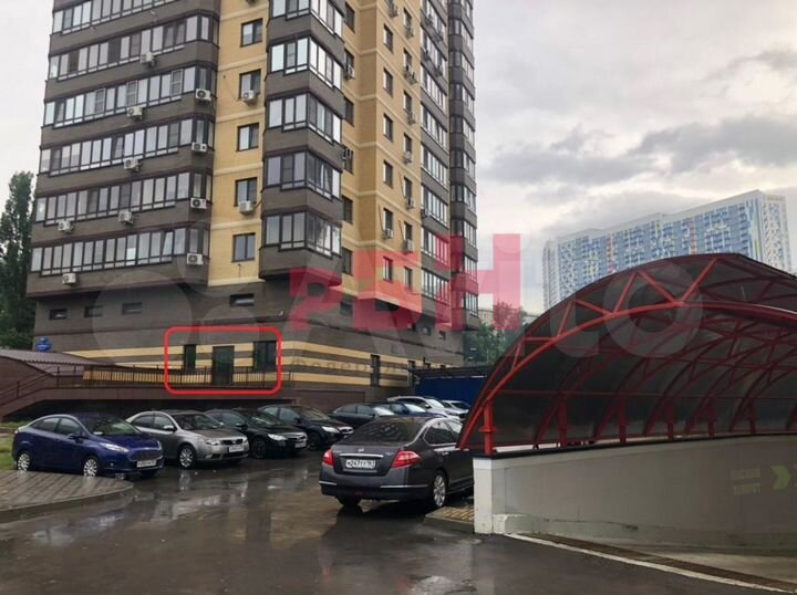 Торгово-офисное 322 кв.м два входа, трафик