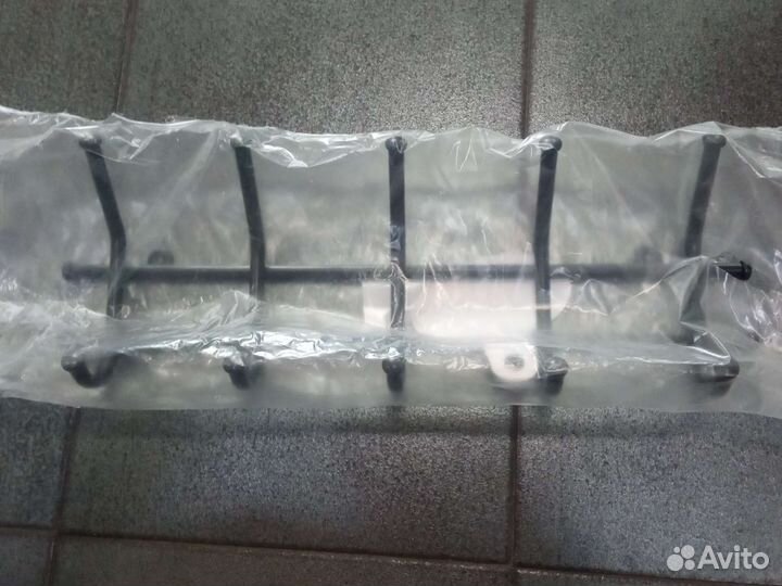 Вешалка настенная