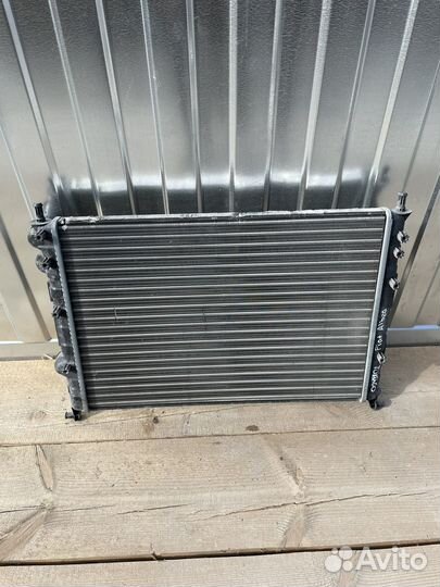 Радиатор охлаждения Fiat Albea