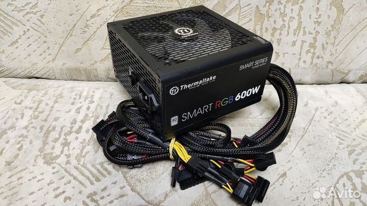 Блок питания Thermaltake Smart RGB 600W 80+