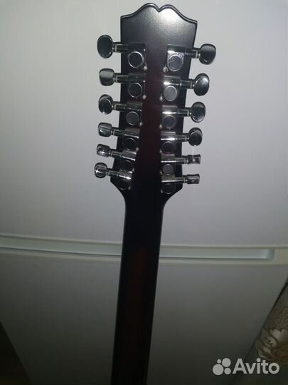 Электроакустическая 12-струнная гитара