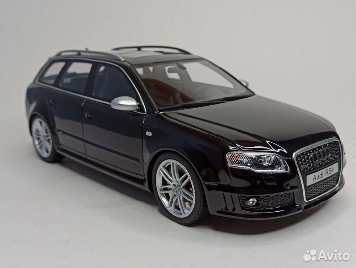 Audi RS4 Avant B7 Black 1:18 Otto Mobile