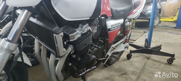 Хонда CB400