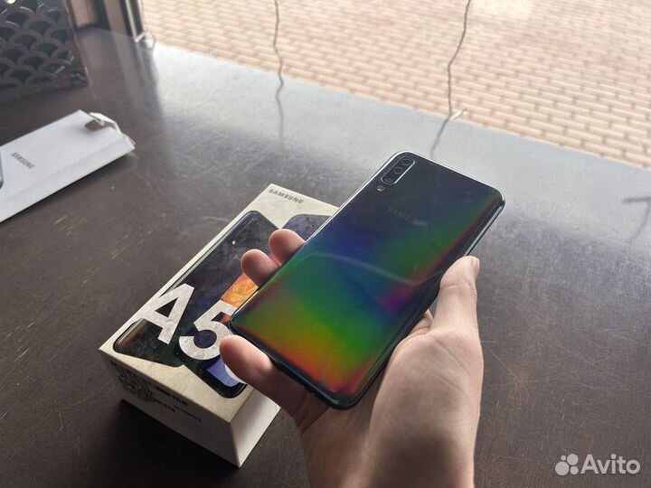 Samsung Galaxy A50, 6/64 ГБ