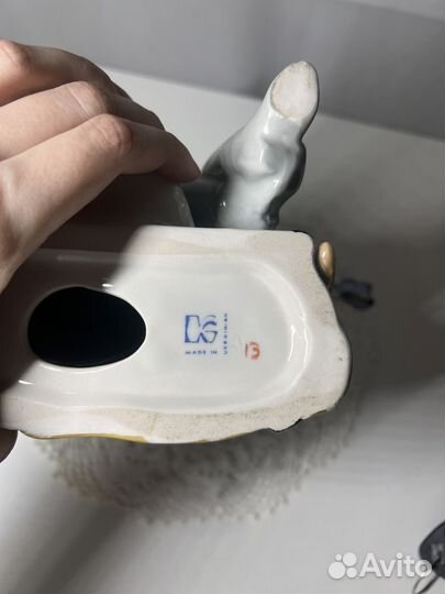 Статуэтка фарфор