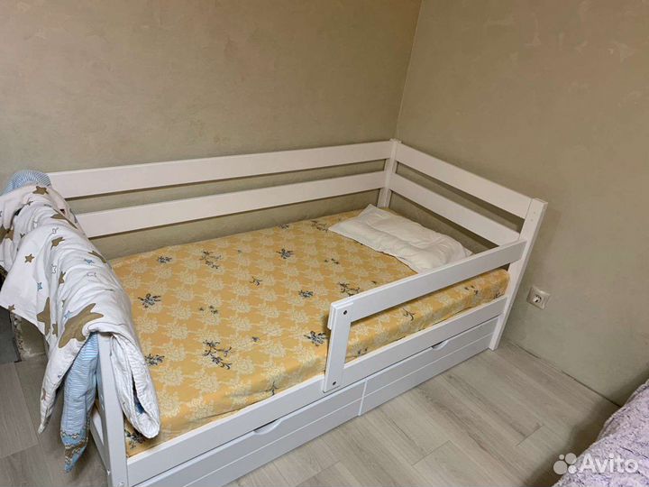 Детская кровать домик