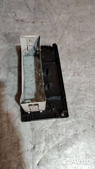 Рамка магнитолы Ford Tourneo Connect 2009