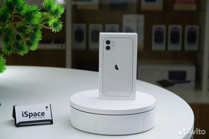 iPhone 11, 64 ГБ