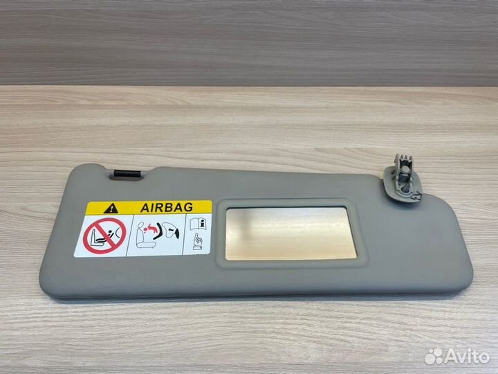 Козырек солнцезащитный правый LADA X-Ray