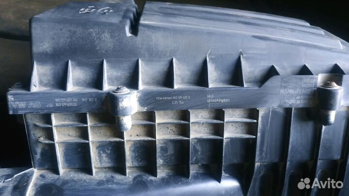 Корпус воздушного фильтра VW 1K0129607AG
