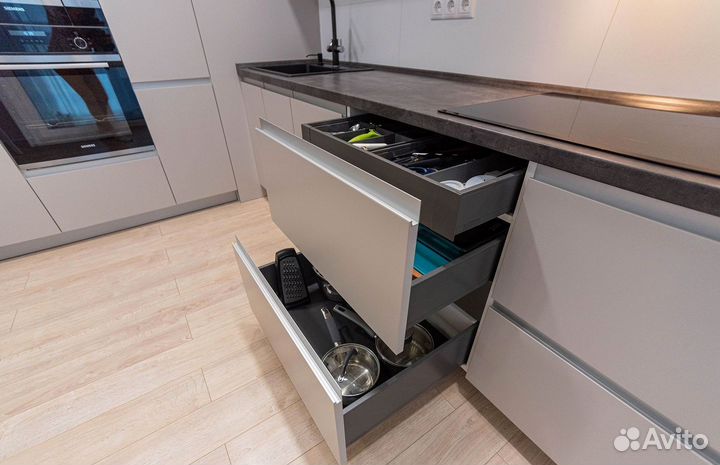 Угловая кухня. Кухонный гарнитур на заказ