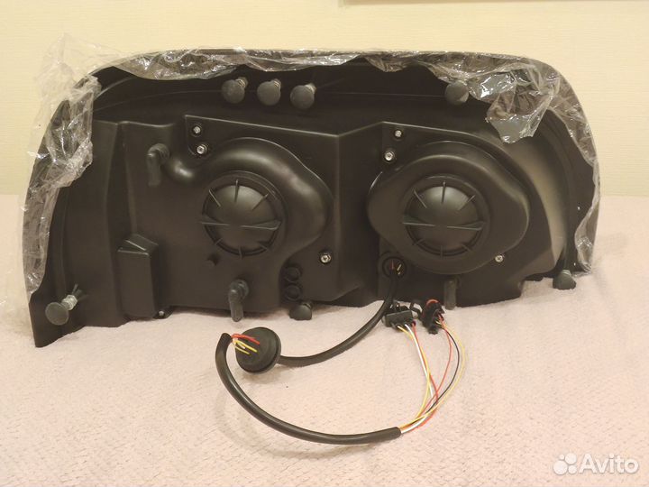 Фары Freightliner Century правая и левая