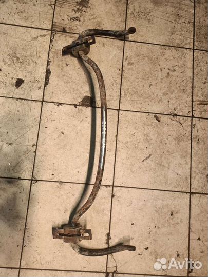 Задний стабилизатор Ford Explorer 1