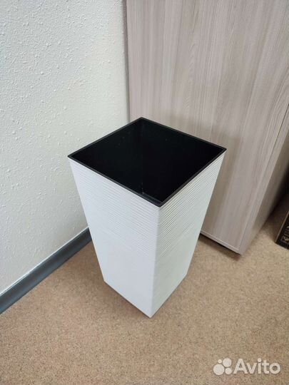 Кашпо горшок напольный пластик