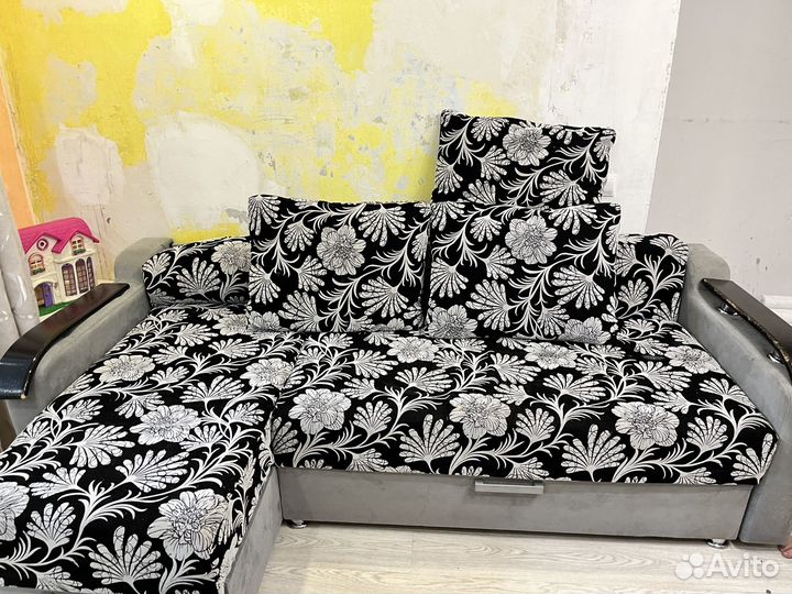 Угловой диван