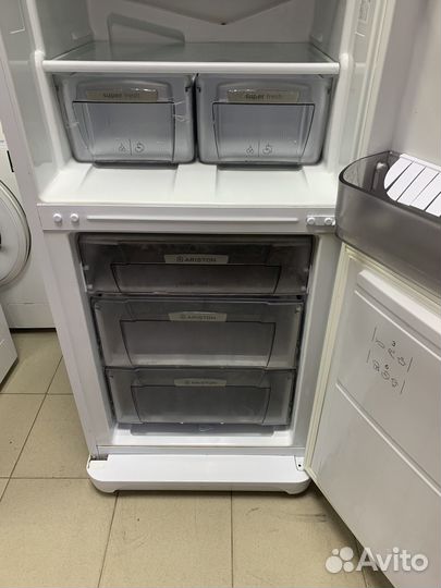 Холодильник Hotpoint Ariston 167x60x60(Италия)
