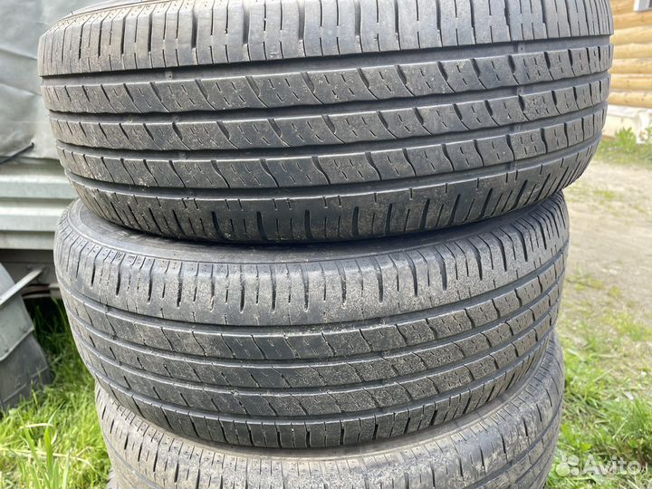 Roadstone N'Fera RU5 225/65 R17 106V