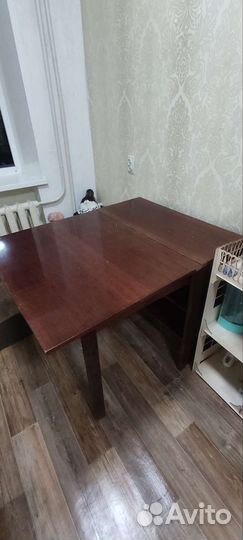 Стол книжка