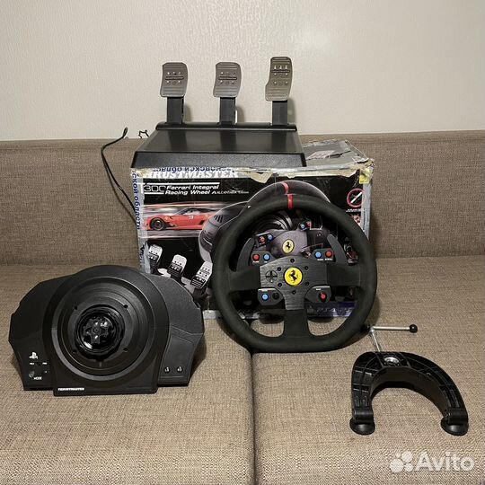 Thrustmaster t300 Alcantara Edition