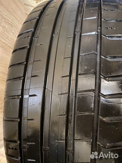 Michelin Pilot Sport 5 225/40 R19