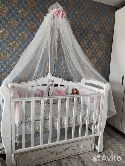 Кровать с балдахином