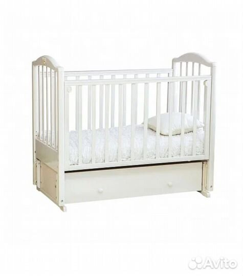 Детская кроватка Регина с маятником