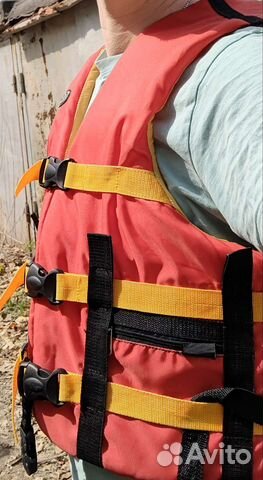 Спасательный жилет