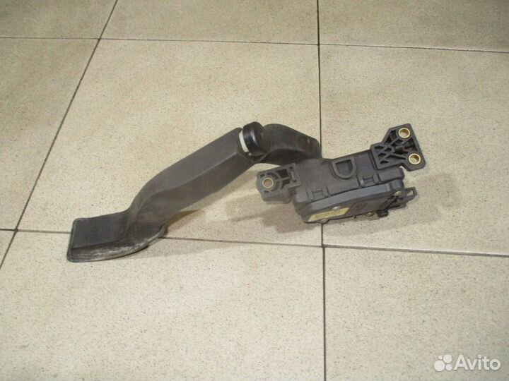 Педаль газа VW Passat (B5)