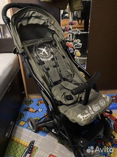 Прогулочная коляска