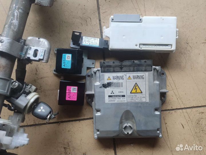 Комплект эбу Двигателя mitsubishi L200