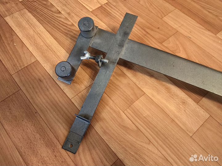 Станок для натяжки проволоки для пчеловодных рамок