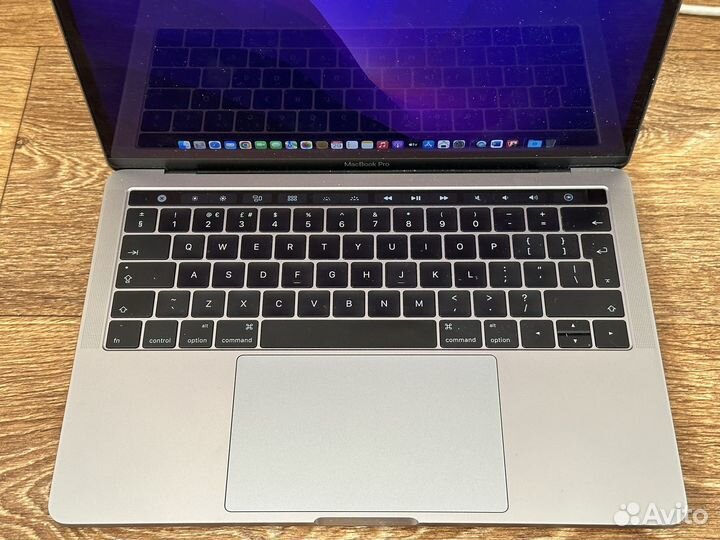 MacBook Pro 13 2016 Touch Bar i5/8/256gb