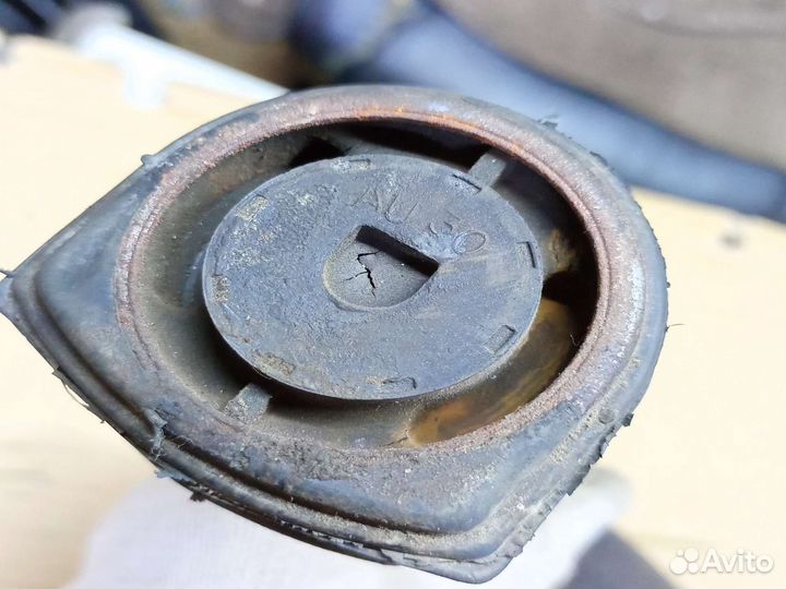 Рычаг передний правый Chrysler Voyager IV