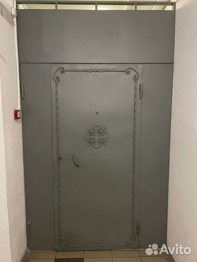 Тамбурная дверь железная