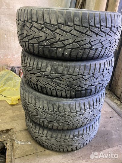Nokian Tyres Hakkapeliitta 7 215/55 R17 98T