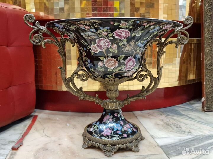 Ваза фарфор в бронзе