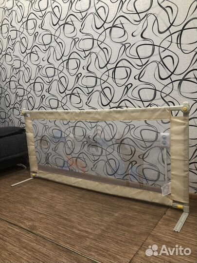 Бортик барьерный