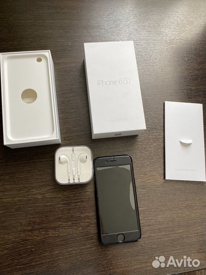 Телефон iPhone 6s