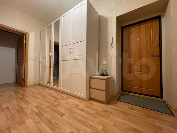 2-к. квартира, 64 м², 8/9 эт.