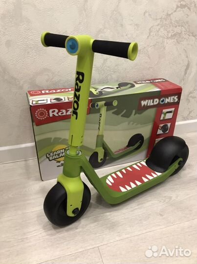 Самокат детский новый