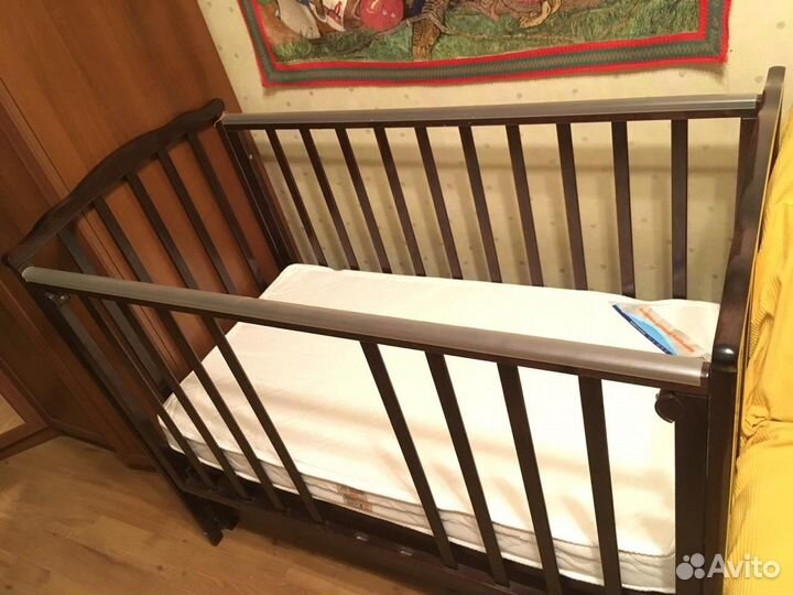 Детская кроватка с продольным маятником+матрас