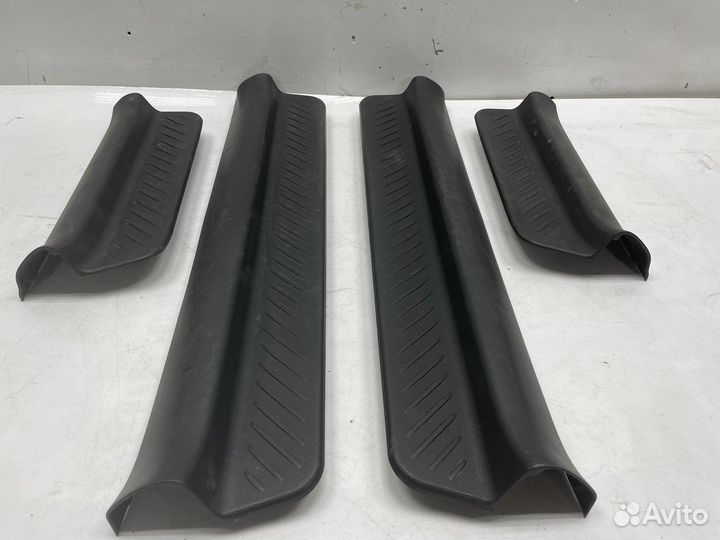 Накладка порога внутренняя Mazda 3 BK