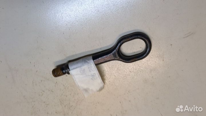 Крюк буксировочный Skoda SuperB, 2011