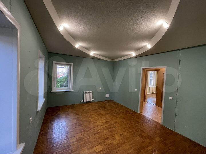 4-к. квартира, 73 м², 1/1 эт.